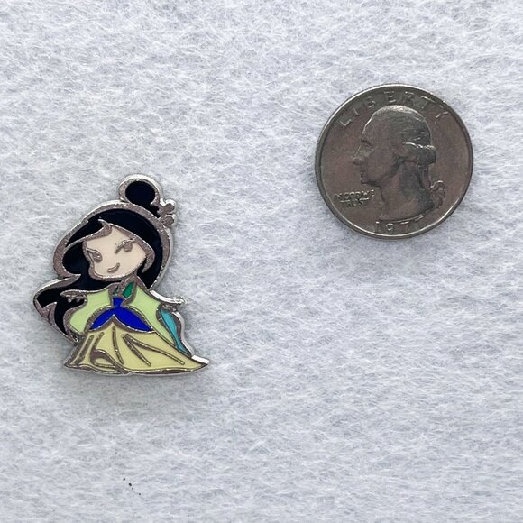 🔮 5/$25 Disney Cutie Characters Mulan Pin - Picture 2 of 3